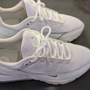 Nike White Mesh Running Shoes